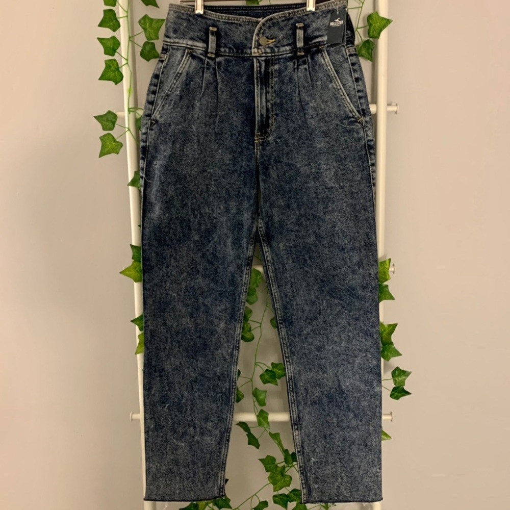 Women’s Hollister Mom Jeans